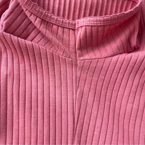 American Eagle Pink Crop Top with Round White Buttons - Picture 3 of 3